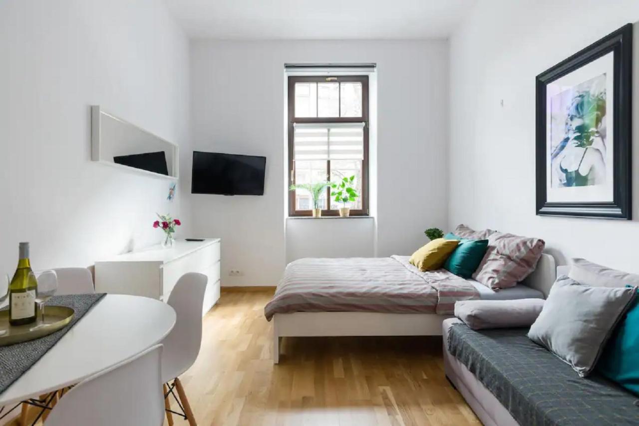 Discover Krakow Apartments - 5 Borowickiej St - Studio Next To Opera And Unity Centre المظهر الخارجي الصورة