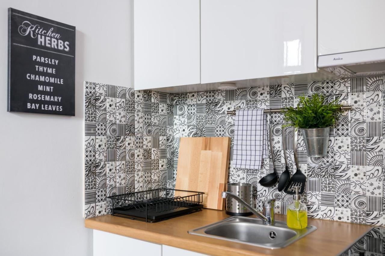 Discover Krakow Apartments - 5 Borowickiej St - Studio Next To Opera And Unity Centre المظهر الخارجي الصورة