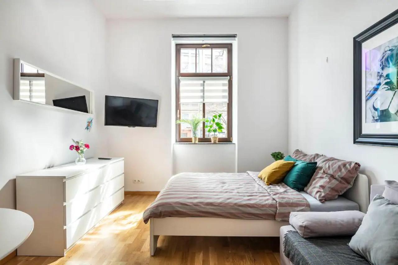 Discover Krakow Apartments - 5 Borowickiej St - Studio Next To Opera And Unity Centre المظهر الخارجي الصورة