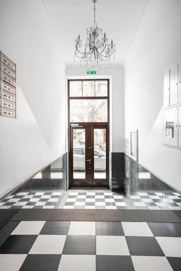 Discover Krakow Apartments - 5 Borowickiej St - Studio Next To Opera And Unity Centre المظهر الخارجي الصورة